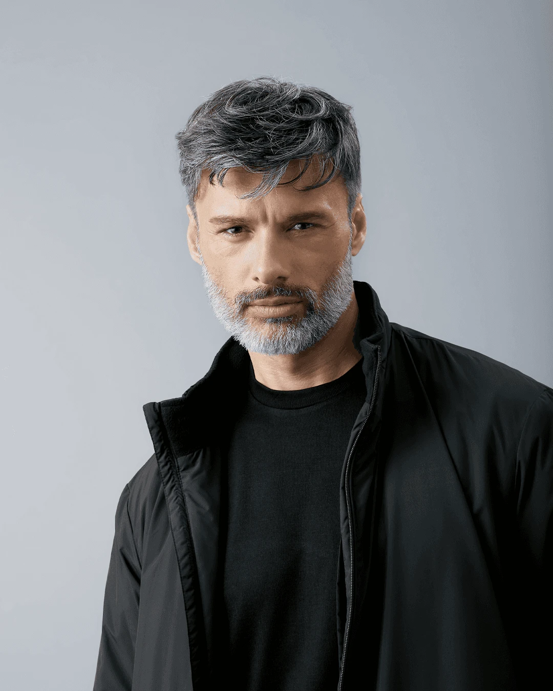 Mann mit Haarstyle in Grau von Bohac